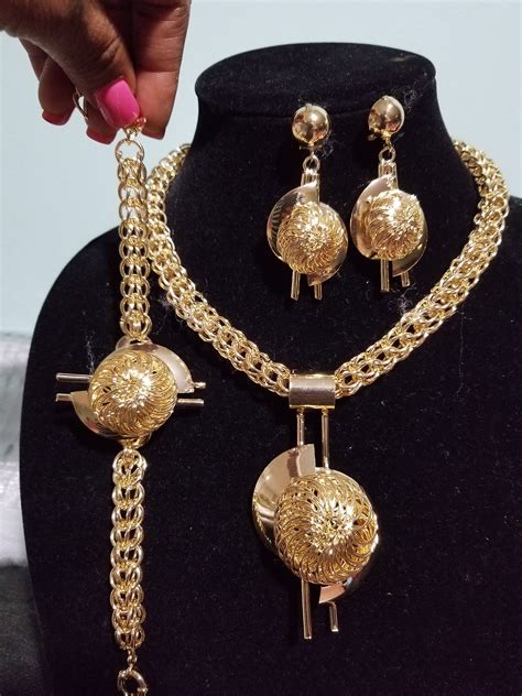 costume jewerly